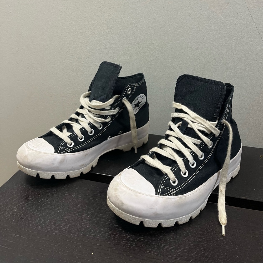 Converse Chuck Taylor high top 8.5